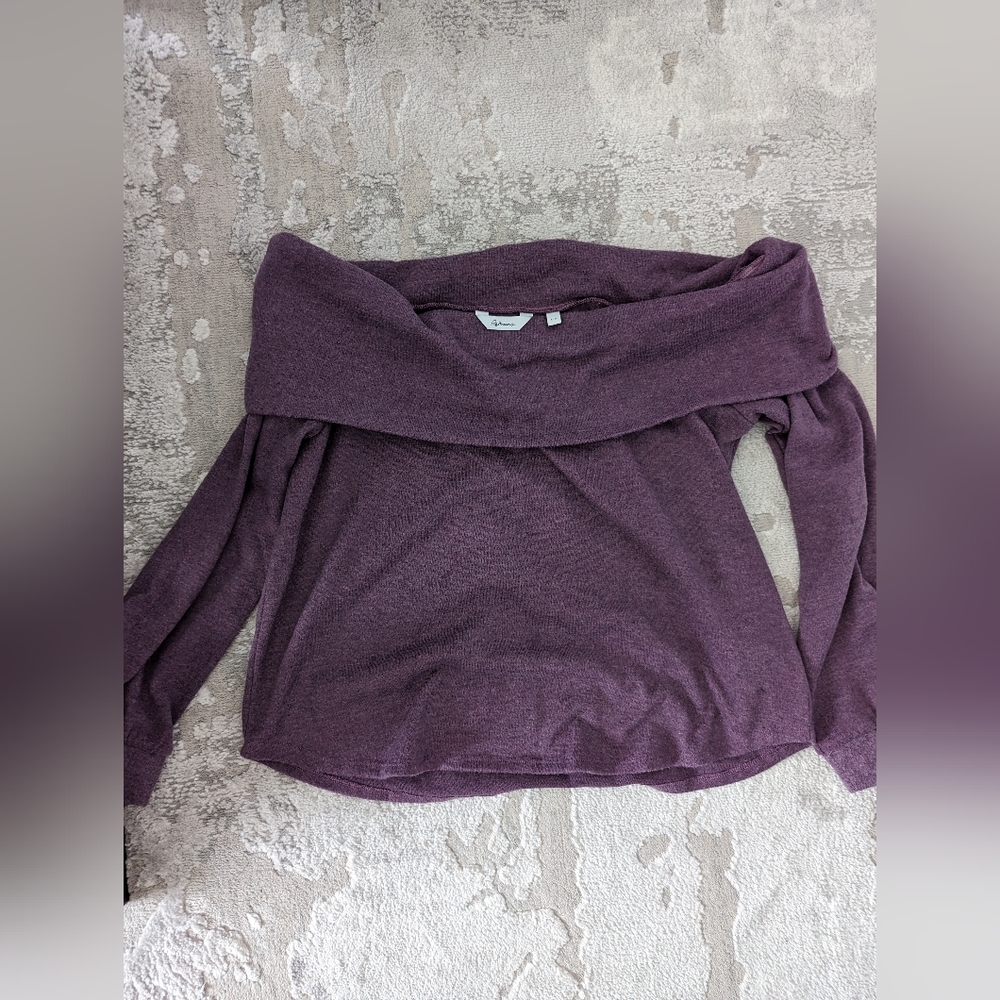 Cardigans and Sweaters - Picture 10 of 10